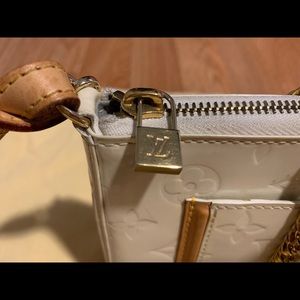 Louis Vuitton Pochette